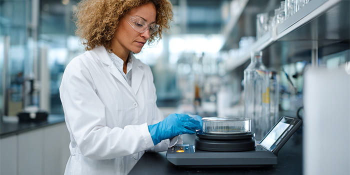 Auswertgerät für die Pharmazie | Boetker Waagenbau Auswertgerät für die Pharmazie | Boetker Waagenbau